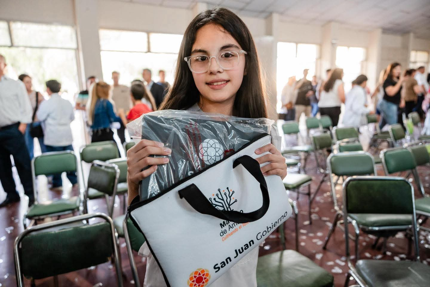 Diputados aprobó una nueva adenda para sumar 50.000 computadoras al sistema educativo provincial