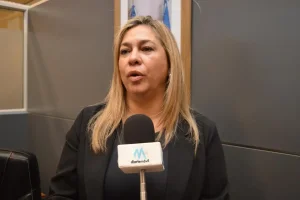 Fabiana Carrizo confirmó que buscará la intendencia en 2027 y apuntó contra la gestión de Munisaga